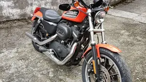 Harley-Davidson 883 R (2008 - 16) - XL 883R  (2)
