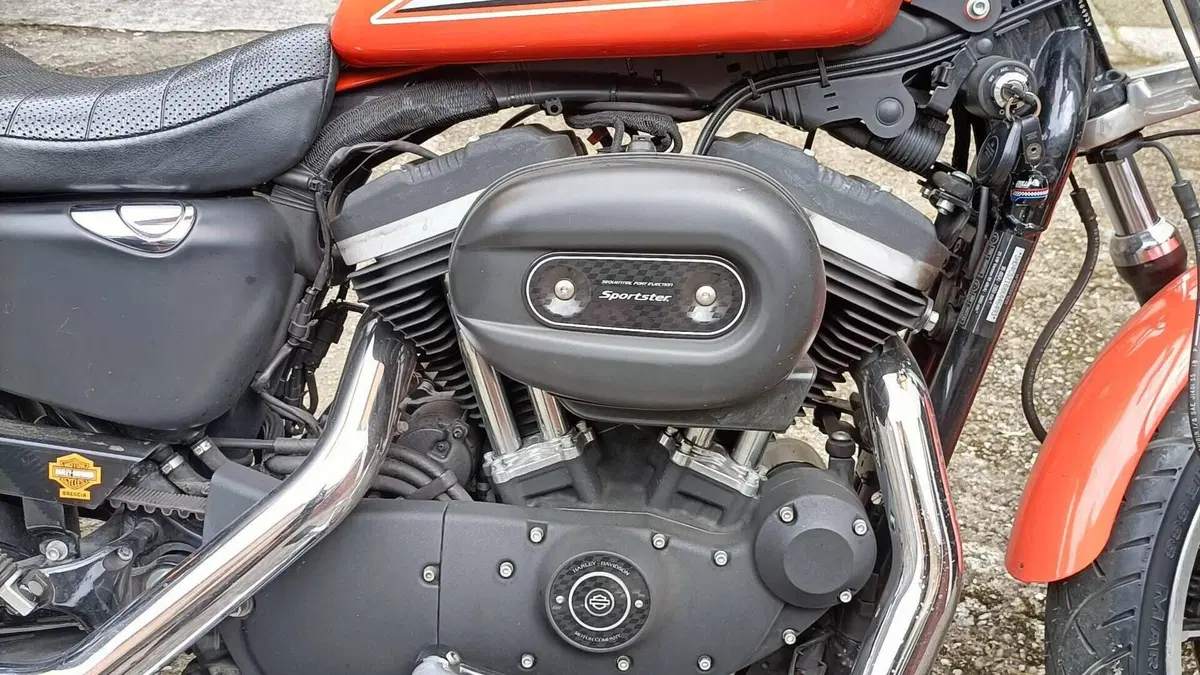 Harley-Davidson 883 R (2008 - 16) - XL 883R  (4)