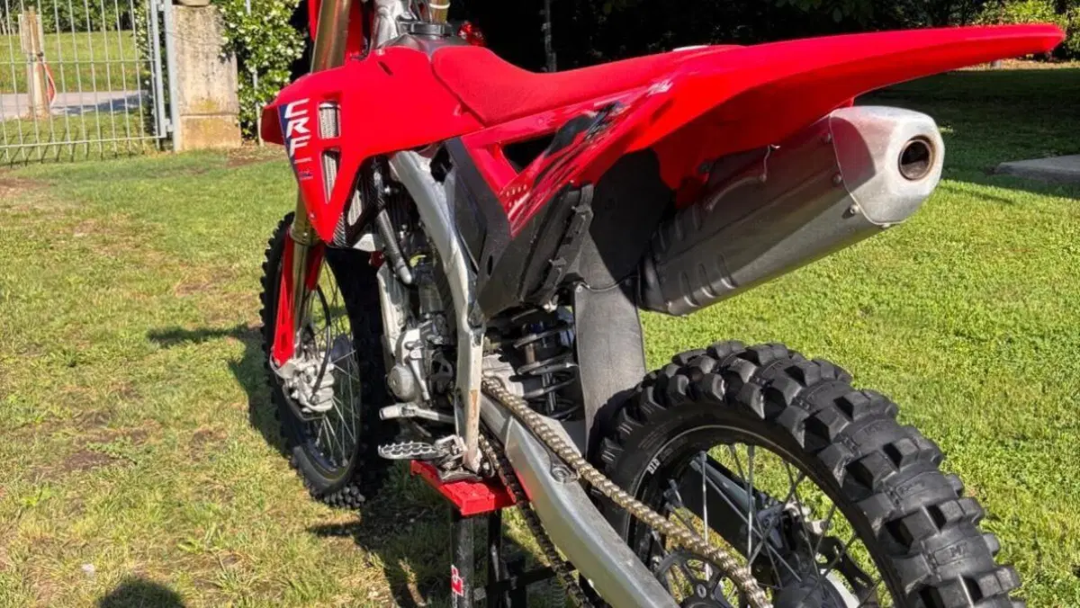Honda CRF 250R (2025)  (2)