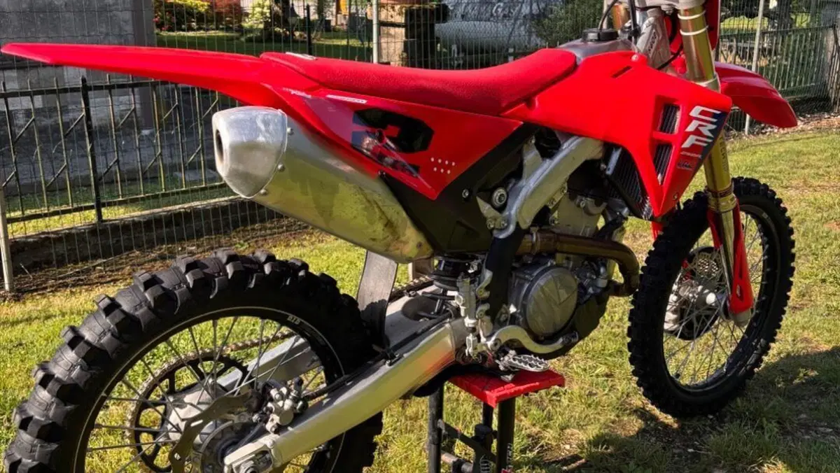 Honda CRF 250R (2025)  (4)
