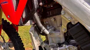 Honda CRF 250R (2025)  (5)