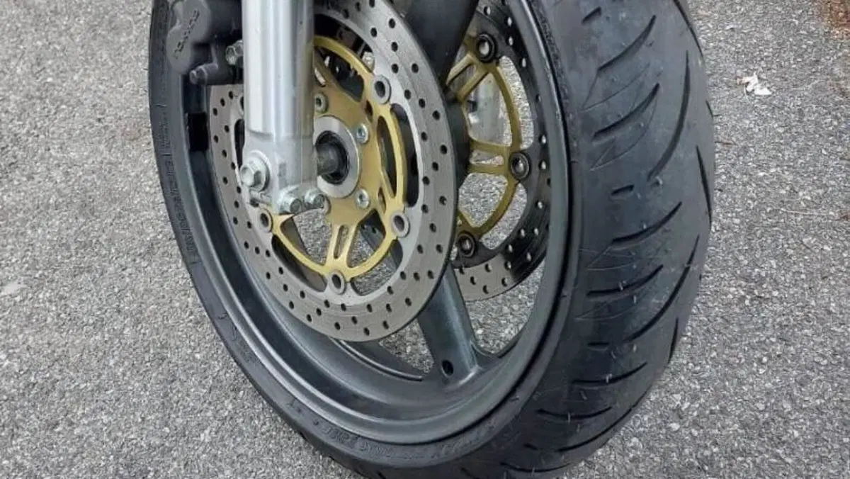Suzuki SV 650 (1999 - 02)  (8)