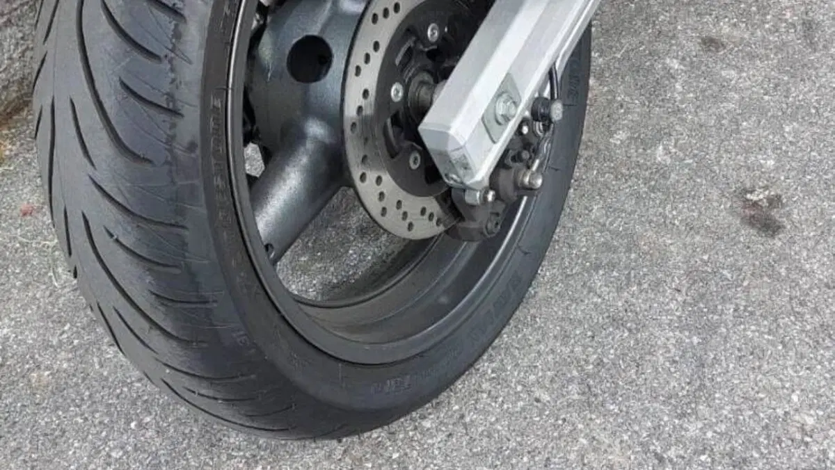Suzuki SV 650 (1999 - 02)  (9)