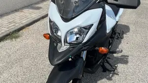 Suzuki V-Strom 650XT ABS (2015 - 17)  (4)