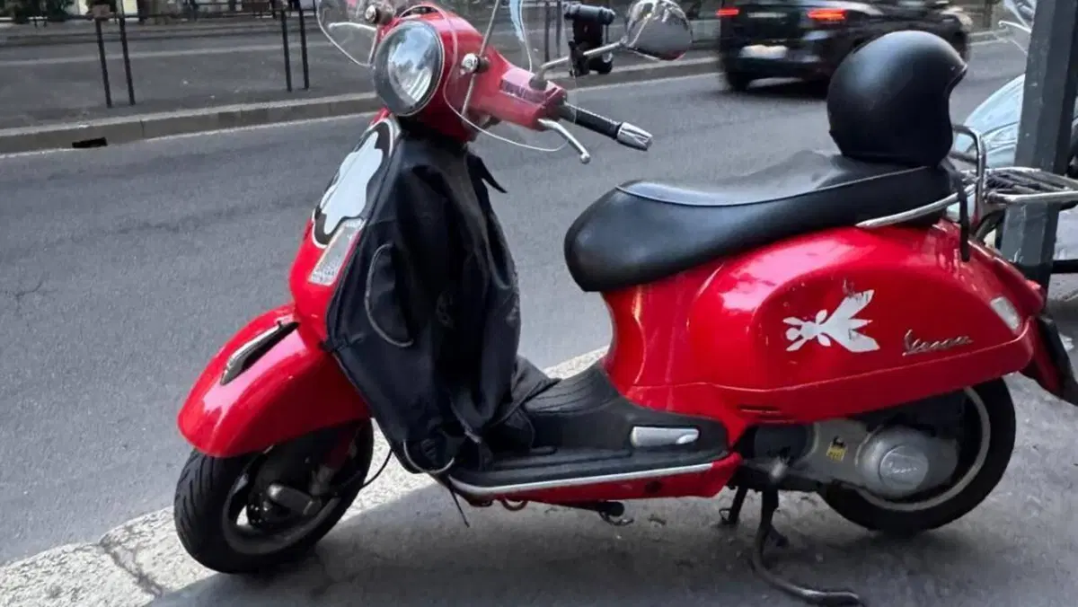 Vespa GTS 300 (2010 - 14)  (4)