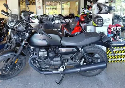 Moto Guzzi V7 Stone (2021 - 24) - Annuncio 10048764