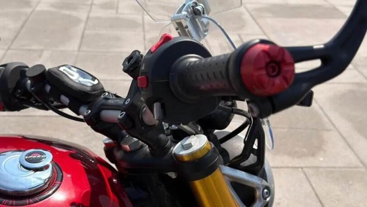 Triumph Speed 400 (2024 - 26)  (8)