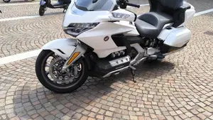 Honda GL 1800 Gold Wing Tour DTC (2018 - 20)  (2)