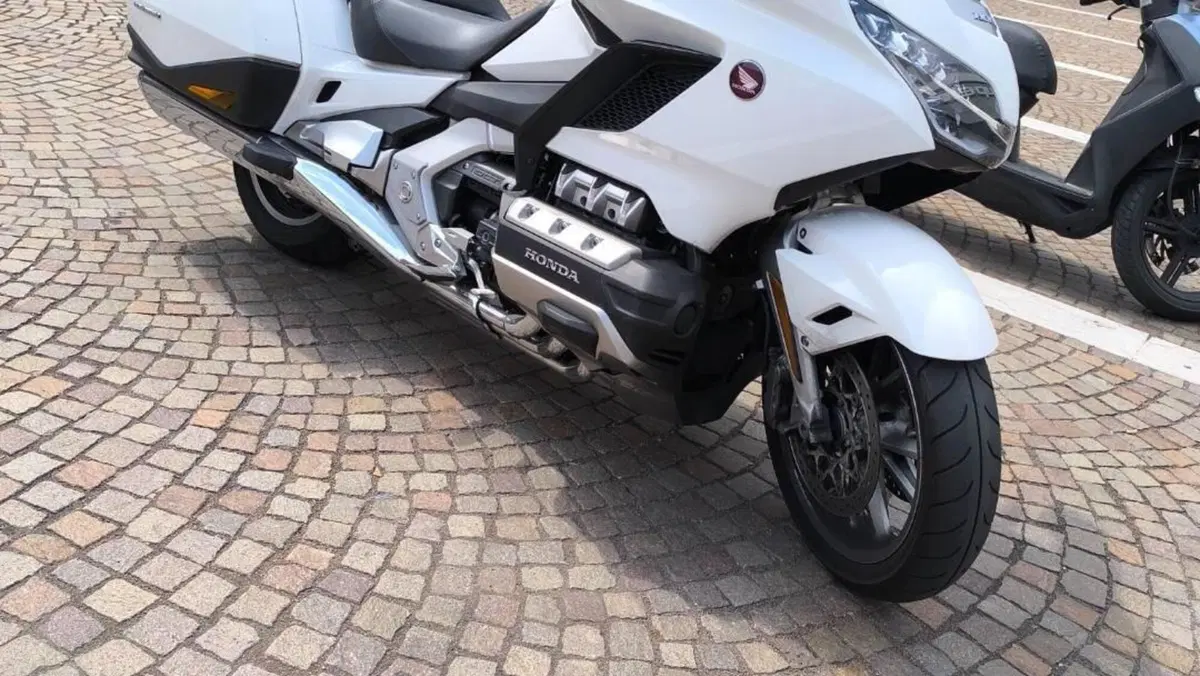 Honda GL 1800 Gold Wing Tour DTC (2018 - 20)  (5)