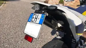 Husqvarna 701 Supermoto (2017 - 19)  (5)