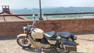 Moto Guzzi   (2)