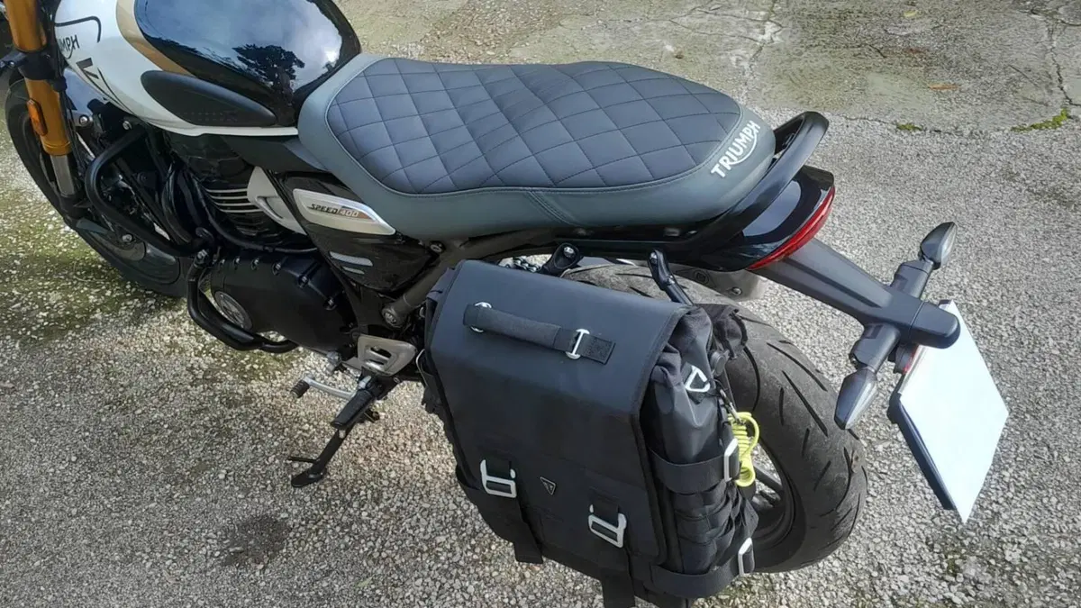 Triumph Speed 400 (2024 - 26)  (2)