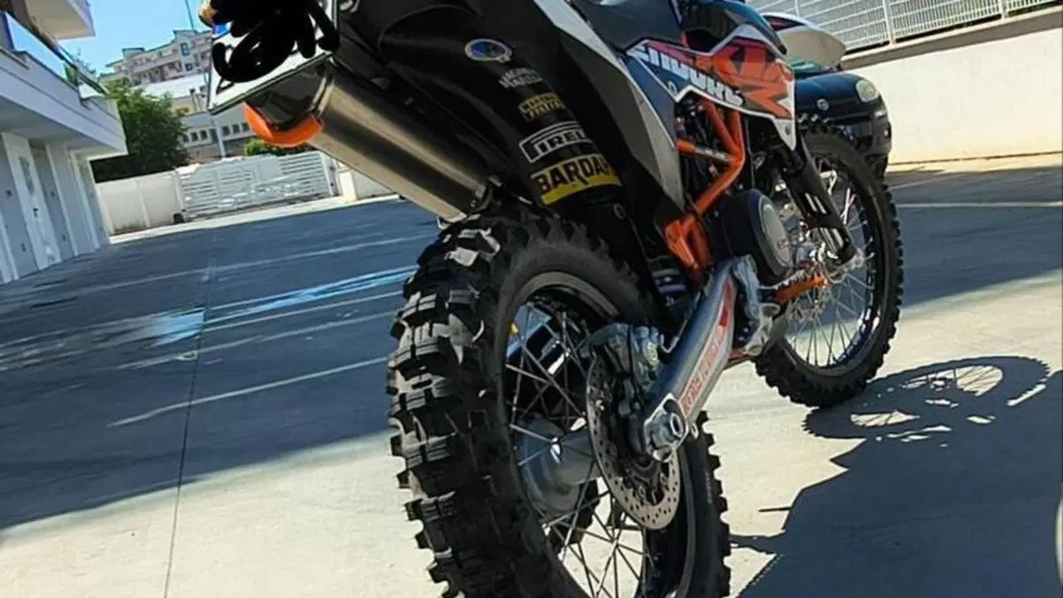KTM 690 Enduro R (2012 - 17)  (4)