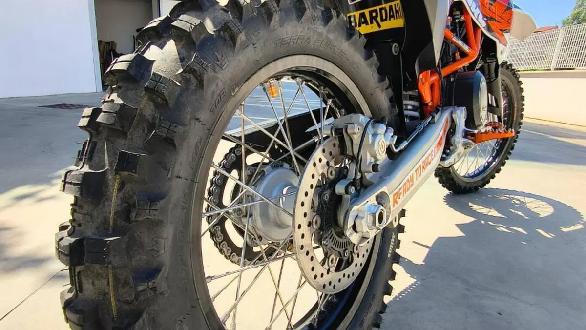 KTM 690 Enduro R (2012 - 17)  (13)