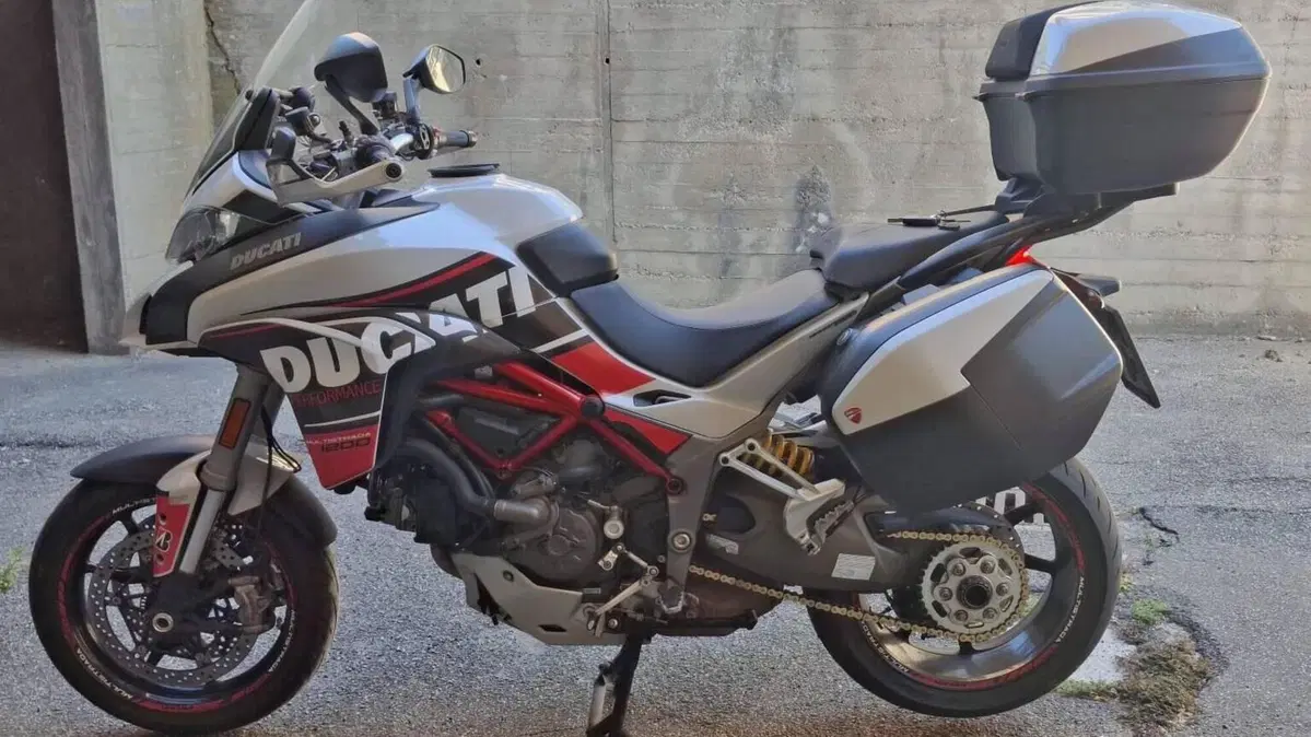 Ducati Multistrada 1200 S (2015 - 17)  (2)