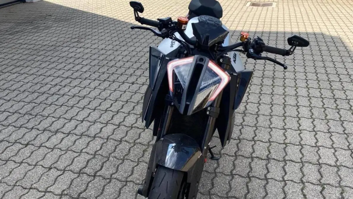 KTM 1290 Super Duke R (2022 - 23) 