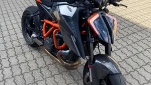 KTM 1290 Super Duke R (2022 - 23)  (2)