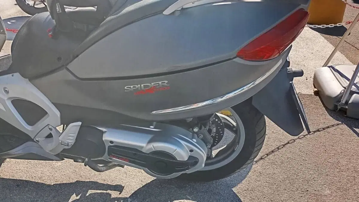 Malaguti SpiderMax 500 GT (2008 - 11)  (4)