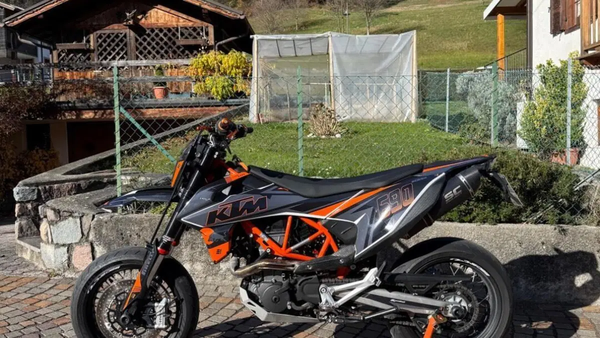 KTM 690 SMC R (2019 - 20)  (2)