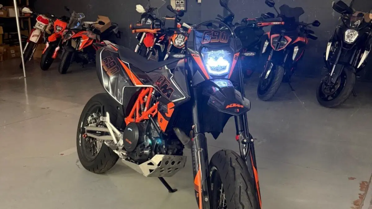 KTM 690 SMC R (2019 - 20)  (8)