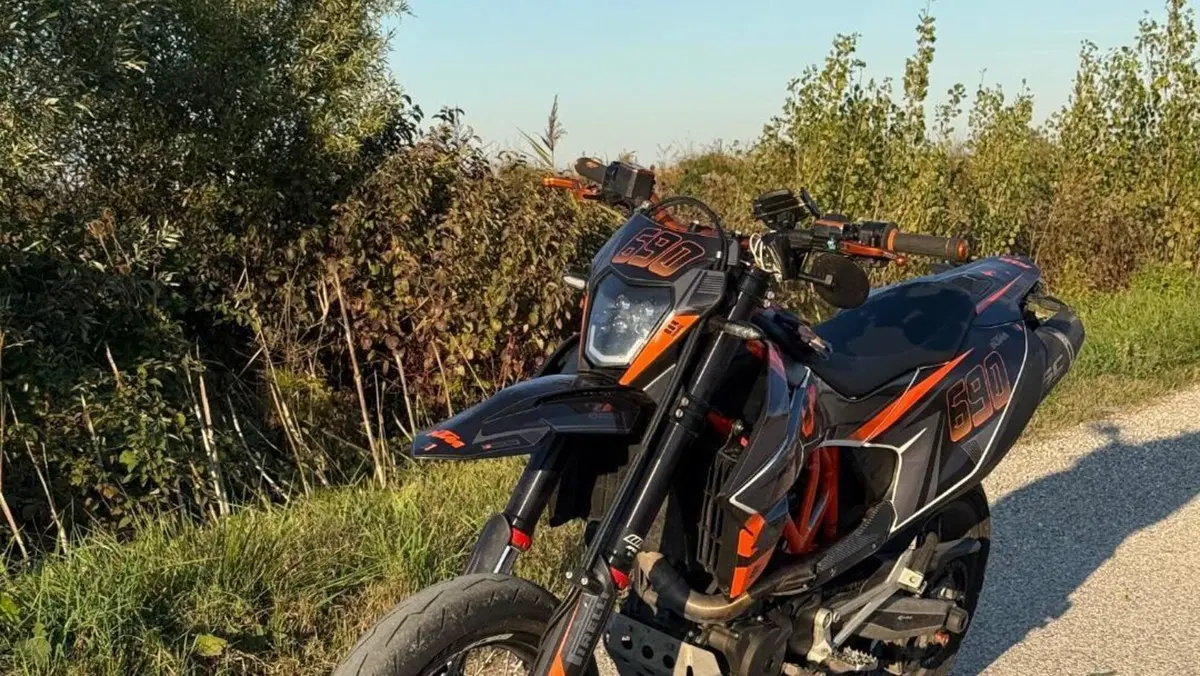KTM 690 SMC R (2019 - 20)  (11)