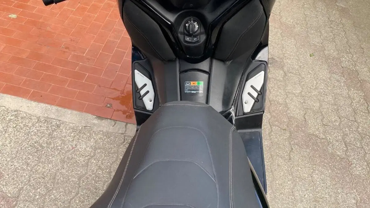 Yamaha X-Max 300 Tech Max (2021 - 24)  (4)