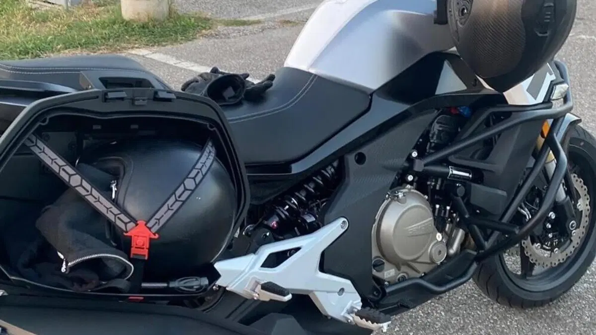 CFMOTO 650MT (2021 - 24)  (3)