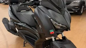 Yamaha X-Max 400 Iron Max (2019 - 20)  (3)