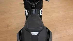 Yamaha X-Max 400 Iron Max (2019 - 20)  (6)
