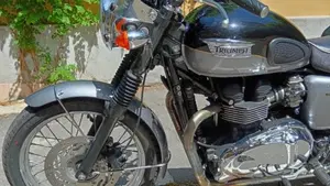 Triumph Bonneville T100 (2008 - 16)  (4)