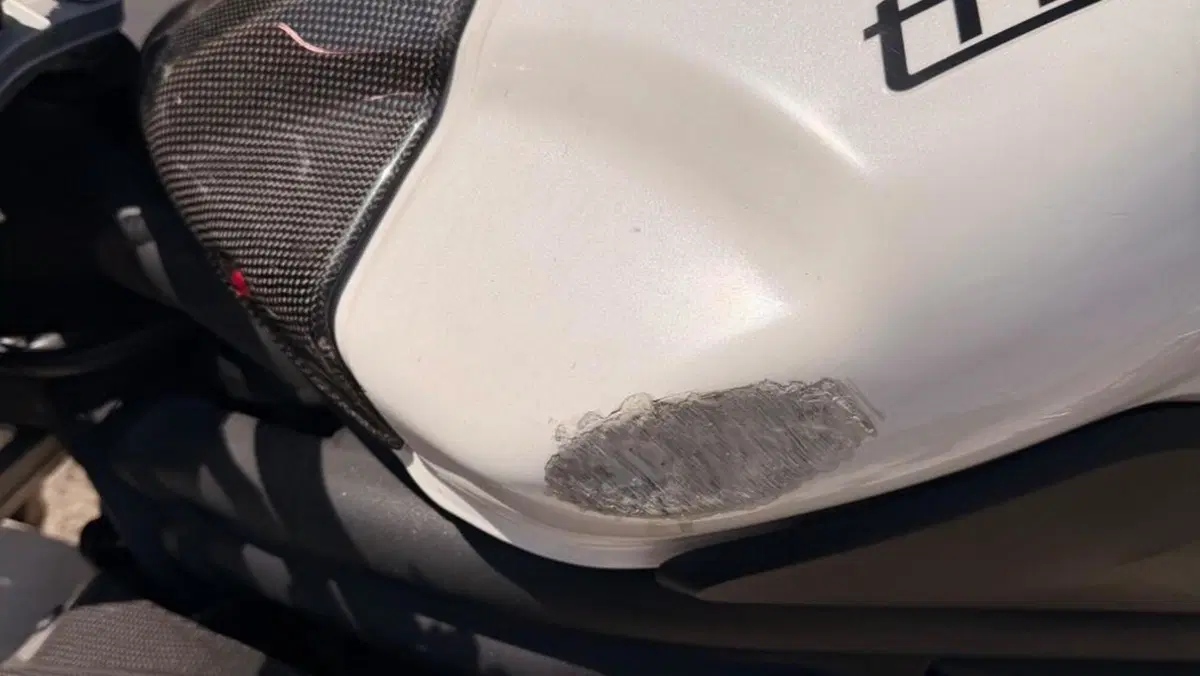 Triumph Speed Triple 1050 (2011 - 13)  (5)