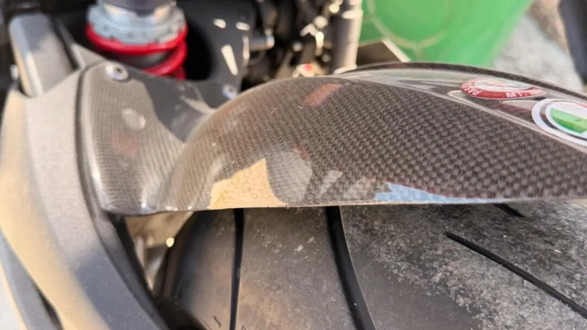 Triumph Speed Triple 1050 (2011 - 13)  (9)