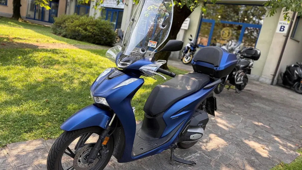 Honda SH 150i (2024 - 25)  (3)