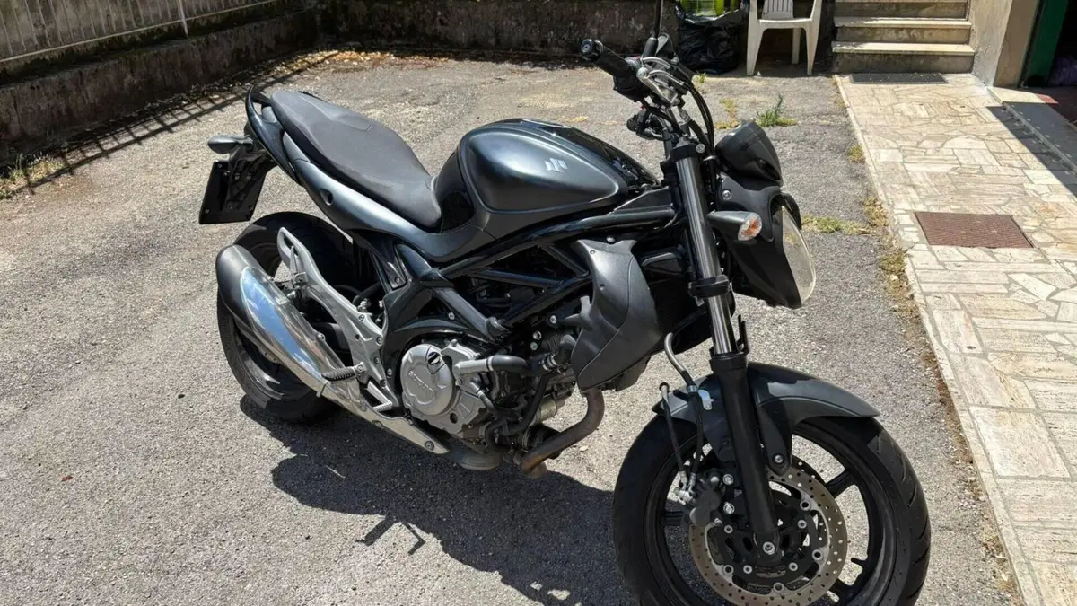 Suzuki Gladius 650 SFV (2009 - 15) 