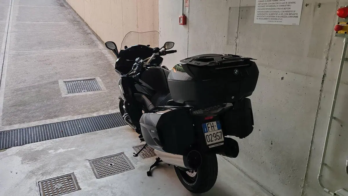 Bmw K 1600 GT (2022 - 27)  (2)