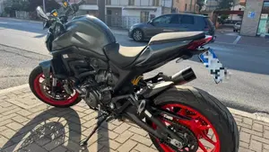 Ducati Monster 937 + (2021 - 25)  (2)