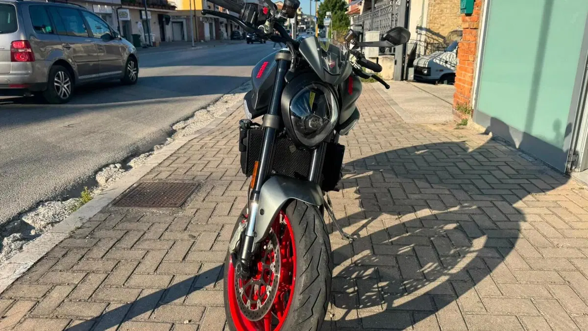 Ducati Monster 937 + (2021 - 25)  (4)