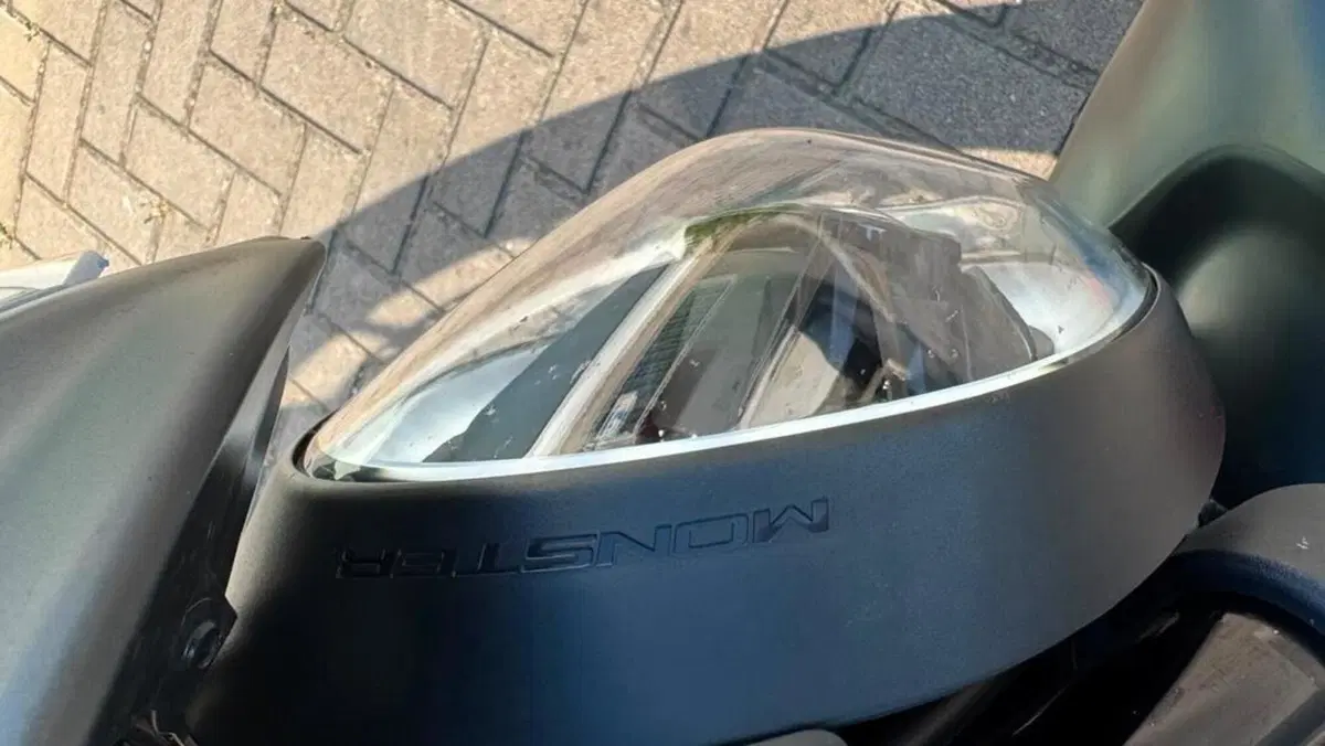 Ducati Monster 937 + (2021 - 25)  (14)
