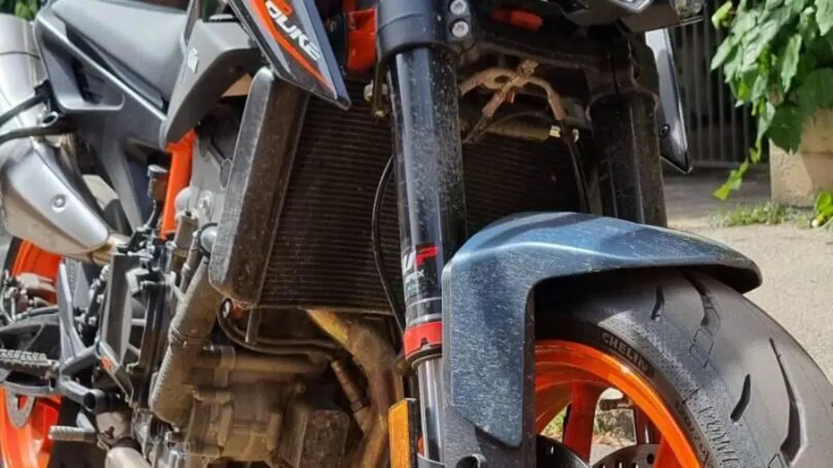 KTM 890 Duke R (2021 - 23)  (4)