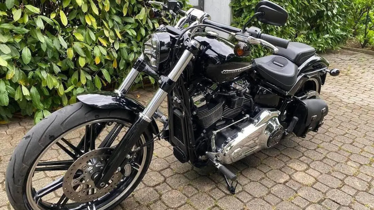 Harley-Davidson Breakout (2021 - 22)  (2)