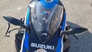 Suzuki GSX R 750 (2006 - 07)  (8)