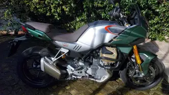 Moto Guzzi V100 Mandello S (2022 - 24) usata