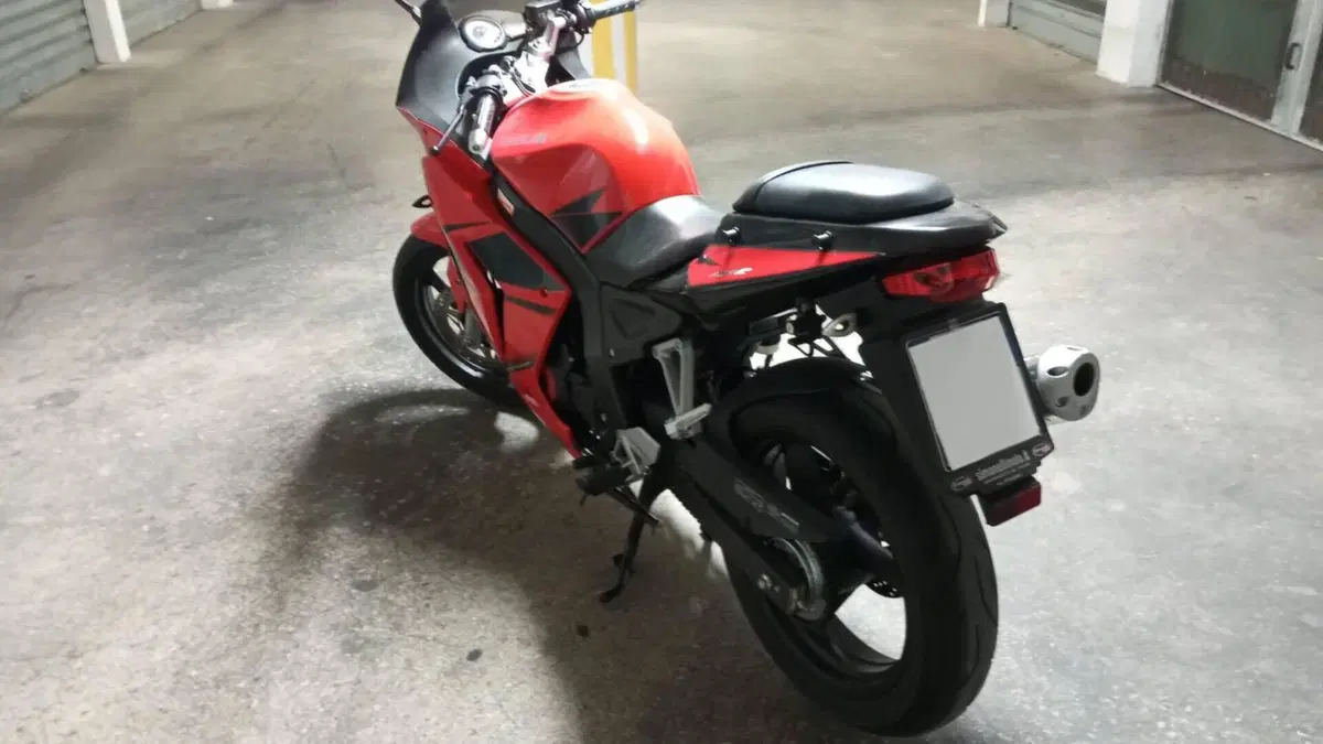 Daelim Roadwin 125  (6)