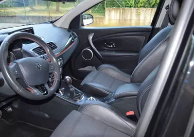 Renault Mégane 1.5 dCi 110CV EDC GT Line (10)