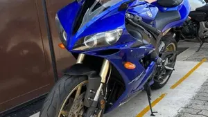 Yamaha YZF R1 (2004 - 05)  (4)