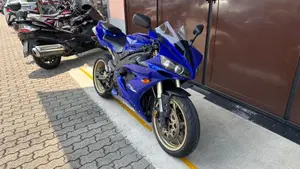 Yamaha YZF R1 (2004 - 05)  (6)