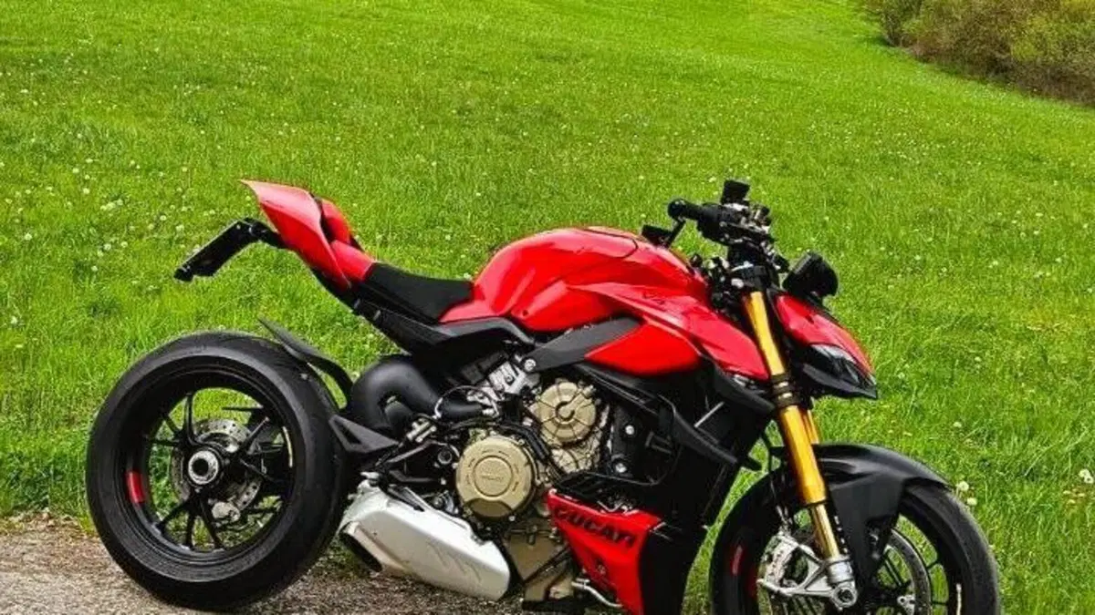 Ducati Streetfighter V4 S (2023 - 24) 