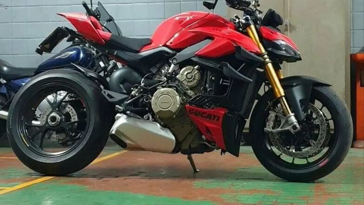 Ducati Streetfighter V4 S (2023 - 24)  (5)