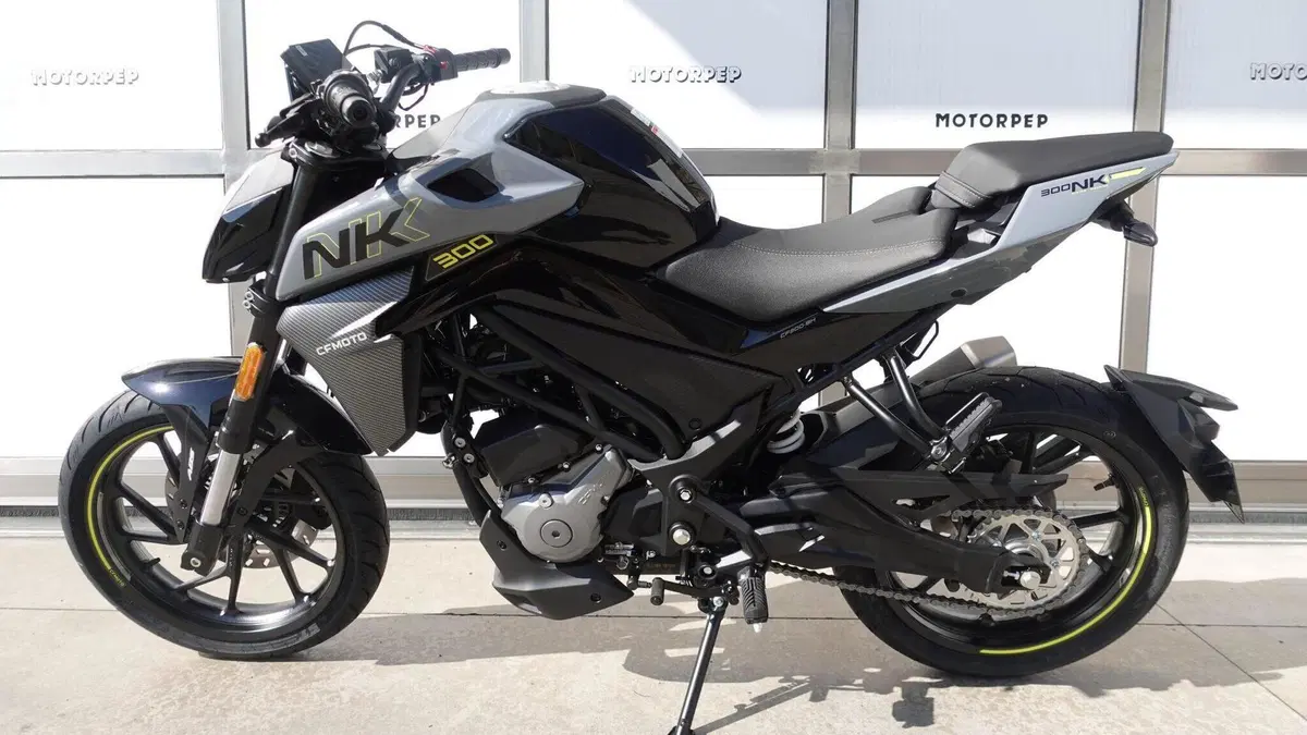 CFMOTO 300NK (2021 - 26)  (3)