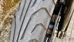 Moto Guzzi V7 Stone Centenario (2021 - 22)  (6)